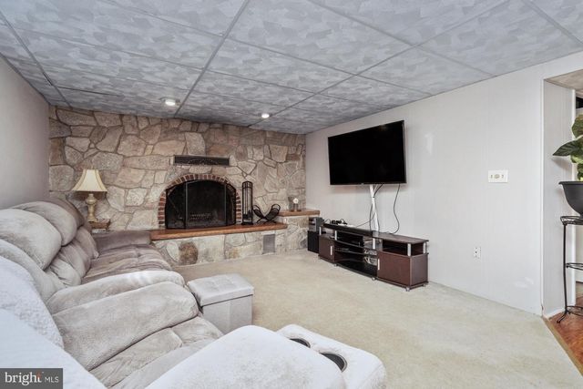 9202 SANTA RITA RD, Baltimore, MD 21236