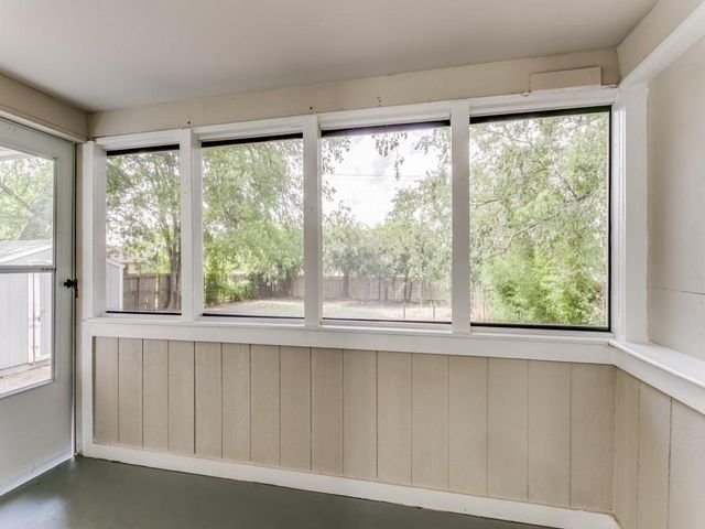 8121 W Elizabeth Lane, Fort Worth, TX 76116