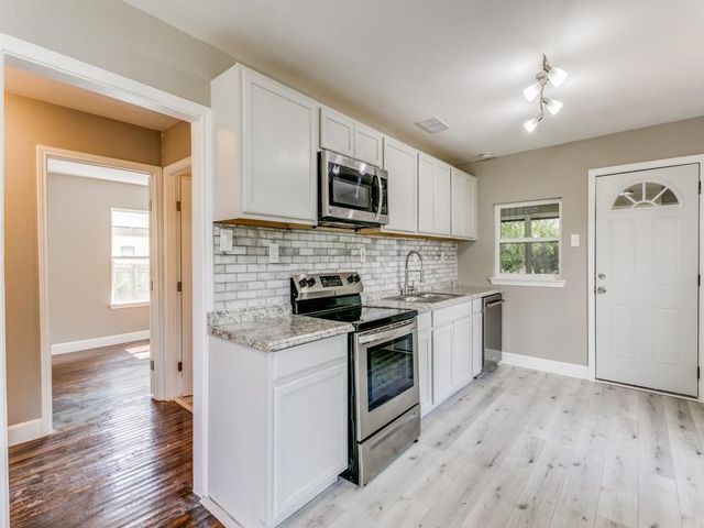 8121 W Elizabeth Lane, Fort Worth, TX 76116