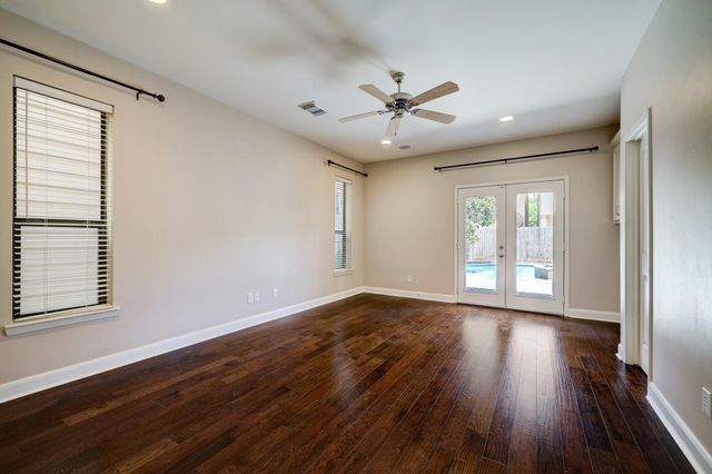 5202 Rose Street B, Houston, TX 77007