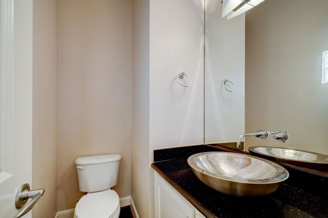 5202 Rose Street B, Houston, TX 77007