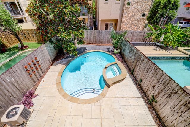 5202 Rose Street B, Houston, TX 77007