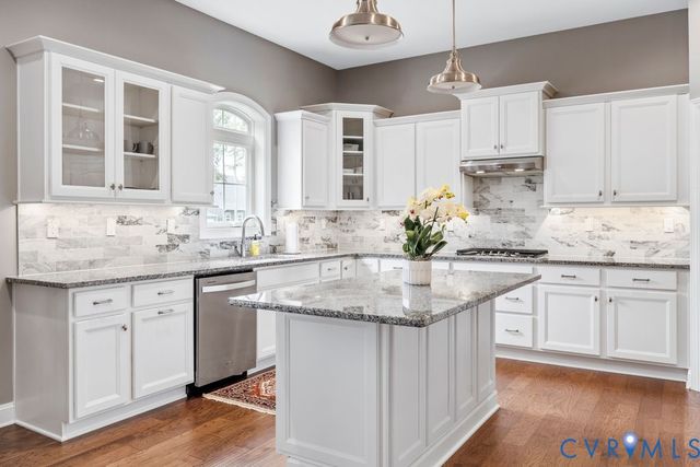11655 Riverboat Dr, Chester, VA 23836