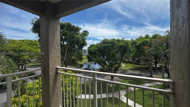 1760 Palm Cove Blvd 5-305, Delray Beach, FL 33445
