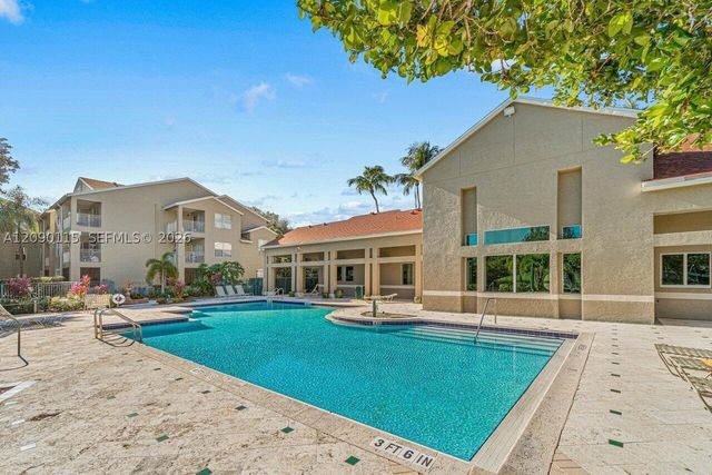 1760 Palm Cove Blvd 5-305, Delray Beach, FL 33445