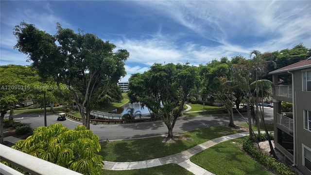 1760 Palm Cove Blvd 5-305, Delray Beach, FL 33445