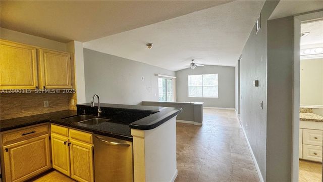 1760 Palm Cove Blvd 5-305, Delray Beach, FL 33445