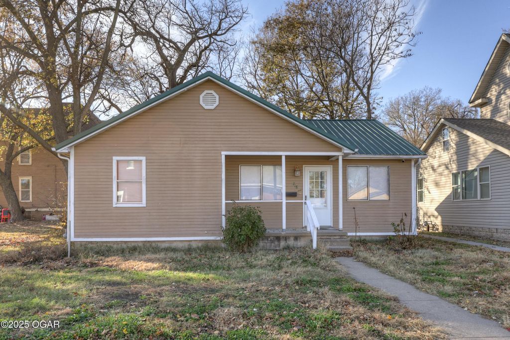 218 S Byers Avenue, Joplin, MO 64801