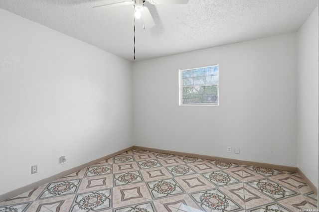 1721 Brunswick Blvd., San Antonio, TX 78211