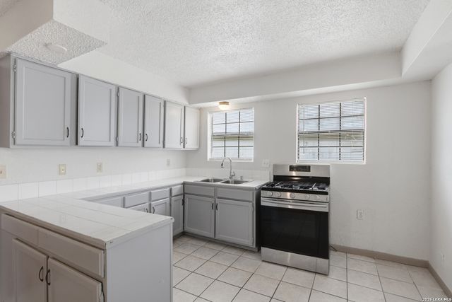 1721 Brunswick Blvd., San Antonio, TX 78211