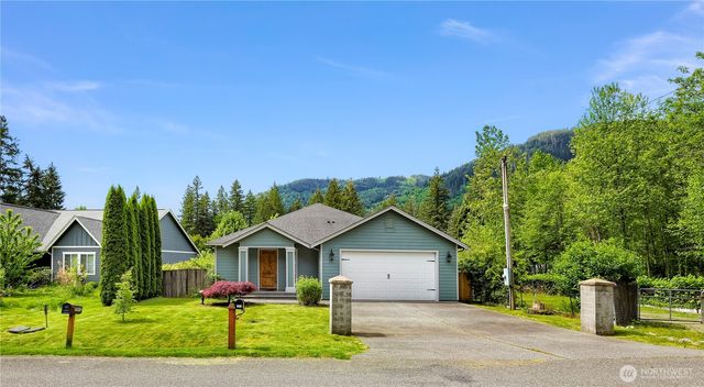 7911 Oregon Trail, Maple Falls, WA 98266