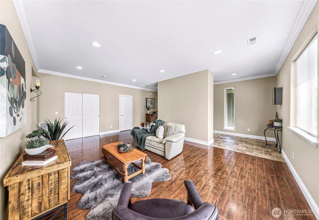 7911 Oregon Trail, Maple Falls, WA 98266