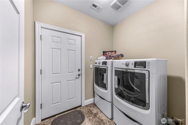 7911 Oregon Trail, Maple Falls, WA 98266