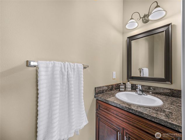 7911 Oregon Trail, Maple Falls, WA 98266