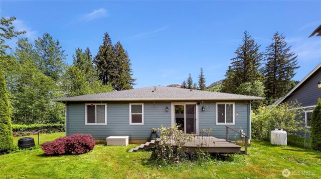 7911 Oregon Trail, Maple Falls, WA 98266