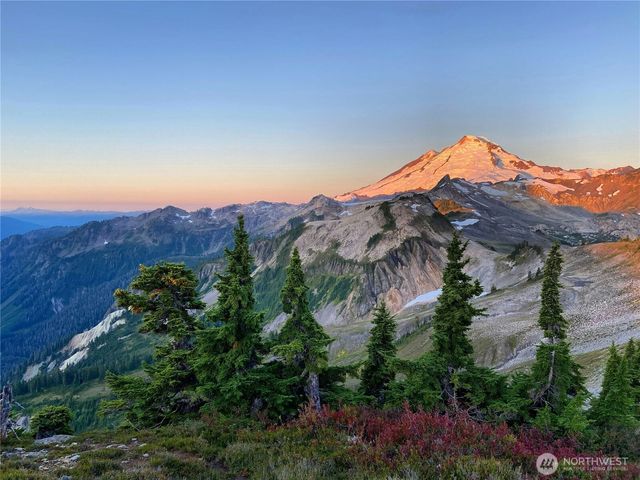 7911 Oregon Trail, Maple Falls, WA 98266