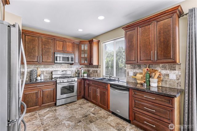 7911 Oregon Trail, Maple Falls, WA 98266