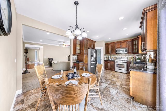 7911 Oregon Trail, Maple Falls, WA 98266