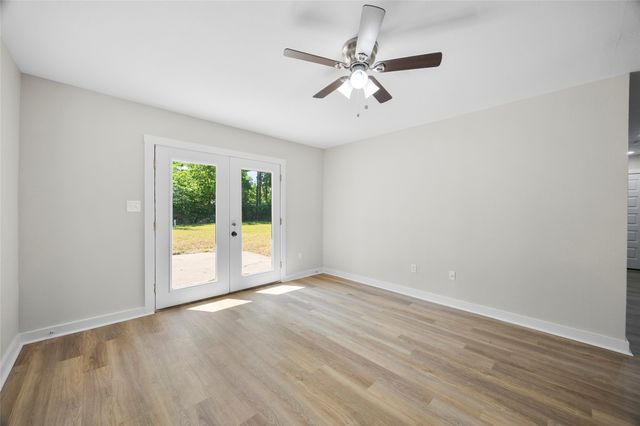 826 Johnnie Row, Seagoville, TX 75159