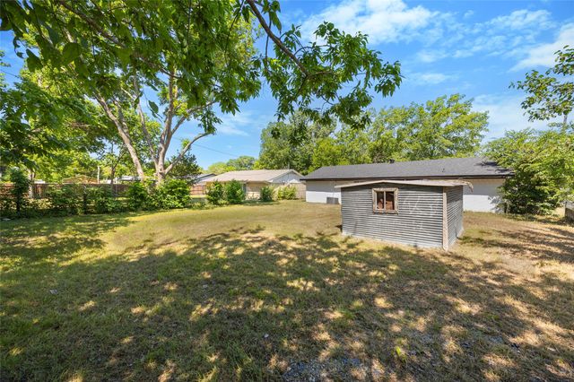 826 Johnnie Row, Seagoville, TX 75159