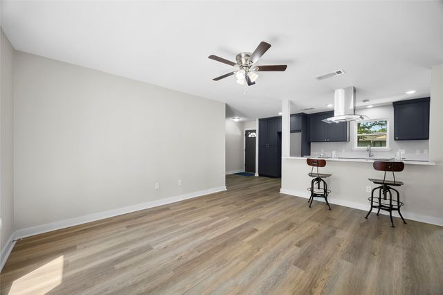 826 Johnnie Row, Seagoville, TX 75159