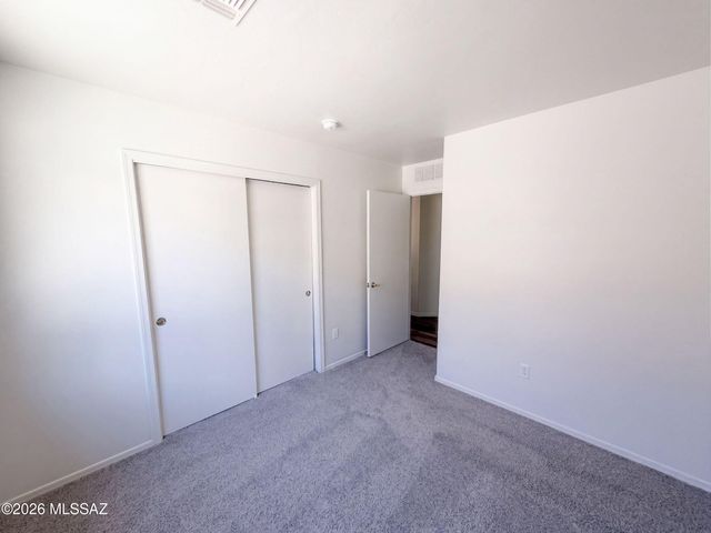7184 S Oakbank Drive, Tucson, AZ 85757