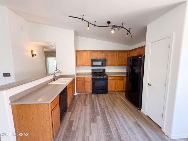 7184 S Oakbank Drive, Tucson, AZ 85757
