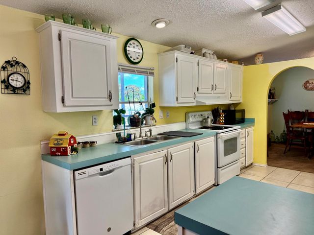2091 SE 24th Boulevard, Okeechobee, FL 34974