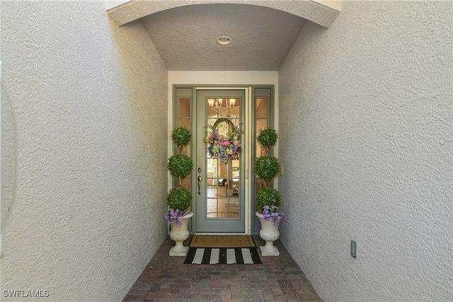 9221 Indigo Isle CT 102, Estero, FL 34135