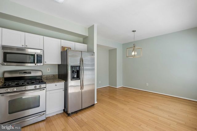 321 SAGE LN, Philadelphia, PA 19128