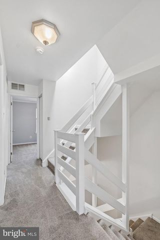 321 SAGE LN, Philadelphia, PA 19128