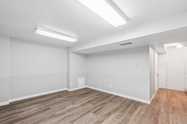 321 SAGE LN, Philadelphia, PA 19128