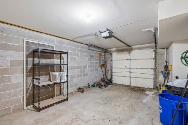 321 SAGE LN, Philadelphia, PA 19128
