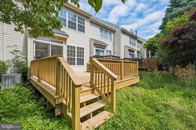 321 SAGE LN, Philadelphia, PA 19128