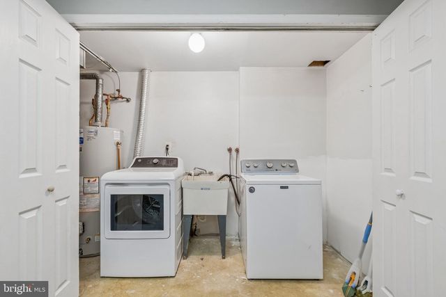 321 SAGE LN, Philadelphia, PA 19128