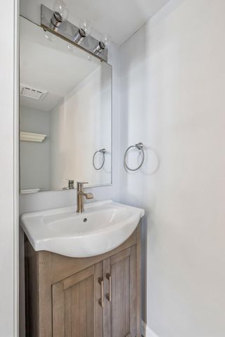 321 SAGE LN, Philadelphia, PA 19128