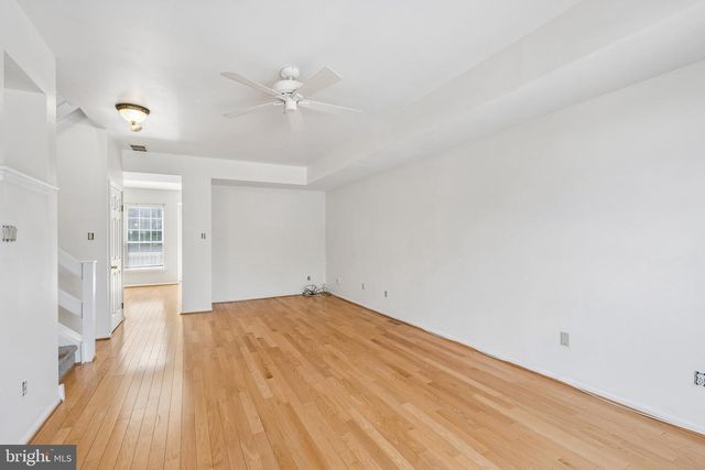 321 SAGE LN, Philadelphia, PA 19128