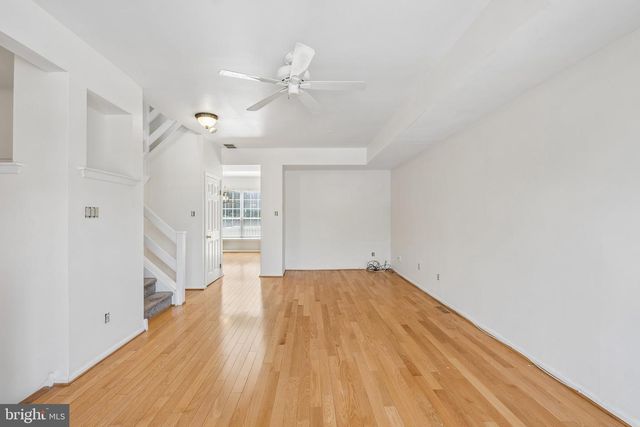 321 SAGE LN, Philadelphia, PA 19128