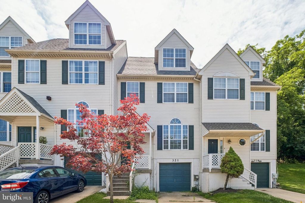 321 SAGE LN, Philadelphia, PA 19128