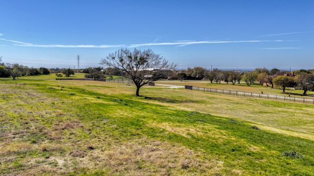 100 Stoneridge Trail, Weatherford, TX 76087