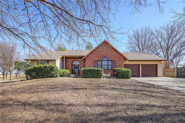 3413 N 154th Terrace Court, Basehor, KS 66007