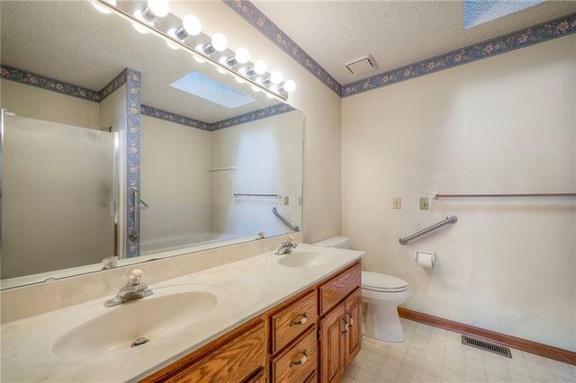 3413 N 154th Terrace Court, Basehor, KS 66007