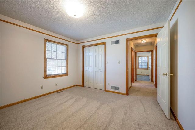 3413 N 154th Terrace Court, Basehor, KS 66007