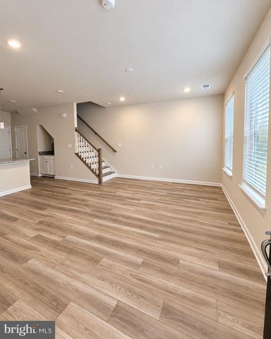 42635 DARALA DR, Ashburn, VA 20147