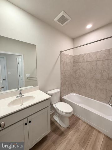 42635 DARALA DR, Ashburn, VA 20147