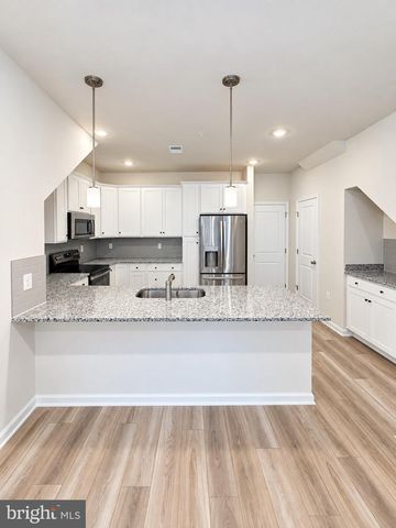 42635 DARALA DR, Ashburn, VA 20147