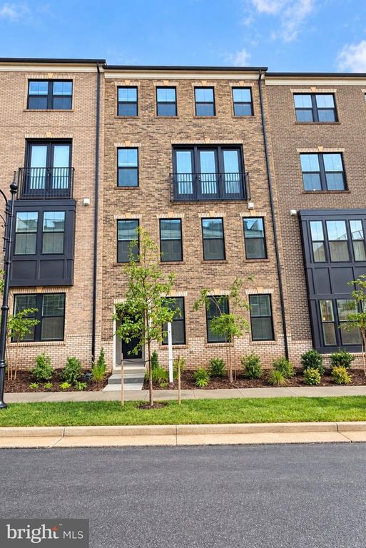 42635 DARALA DR, Ashburn, VA 20147