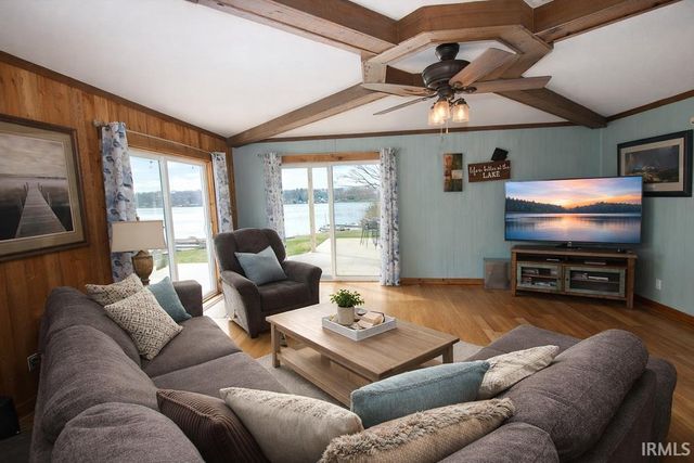 7715 N Spruce Lane, New Carlisle, IN 46552