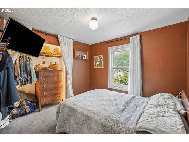 1790 6TH Ave, West Linn, OR 97068