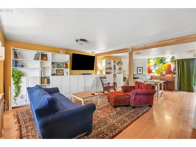 1790 6TH Ave, West Linn, OR 97068